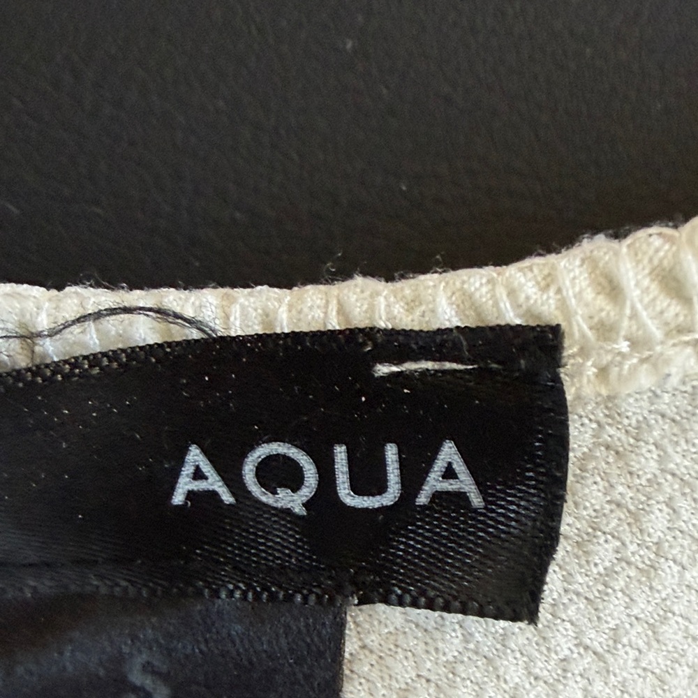 AQUA White Textured Bodycon Mini Dress Size S Ruffle Hem Bridal Shower - Picture 3 of 8